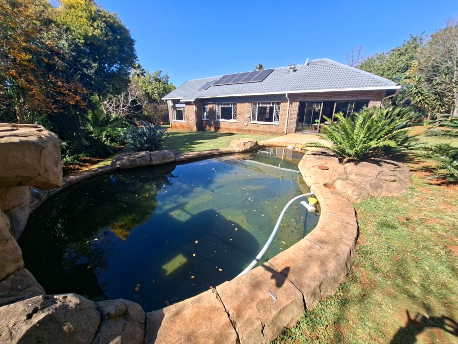 3 Bedroom Property for Sale in Helderkruin Gauteng