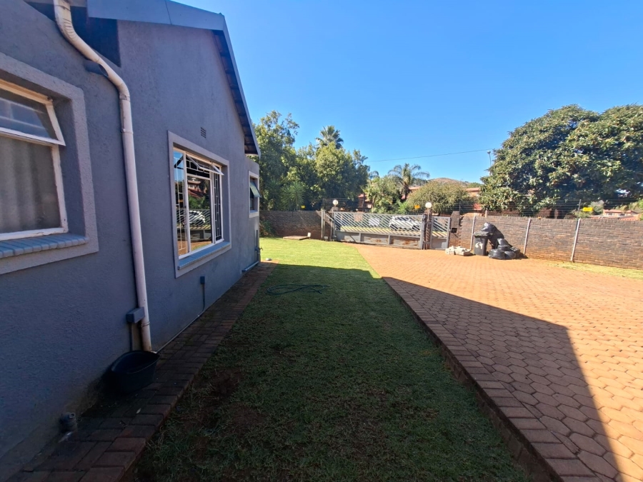 3 Bedroom Property for Sale in Helderkruin Gauteng