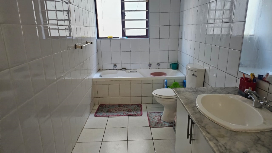 2 Bedroom Property for Sale in Morningside Gauteng