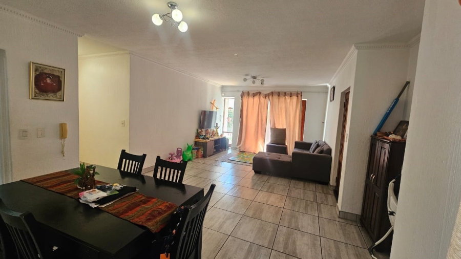 2 Bedroom Property for Sale in Morningside Gauteng