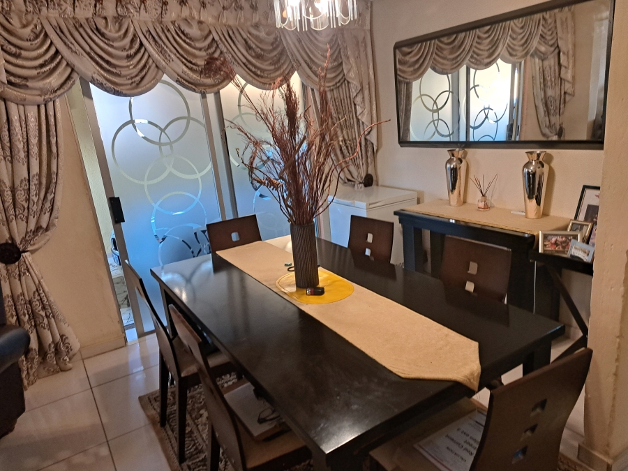 3 Bedroom Property for Sale in Protea Glen Gauteng