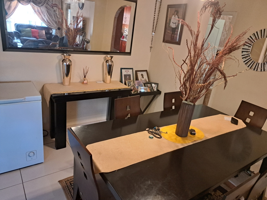 3 Bedroom Property for Sale in Protea Glen Gauteng
