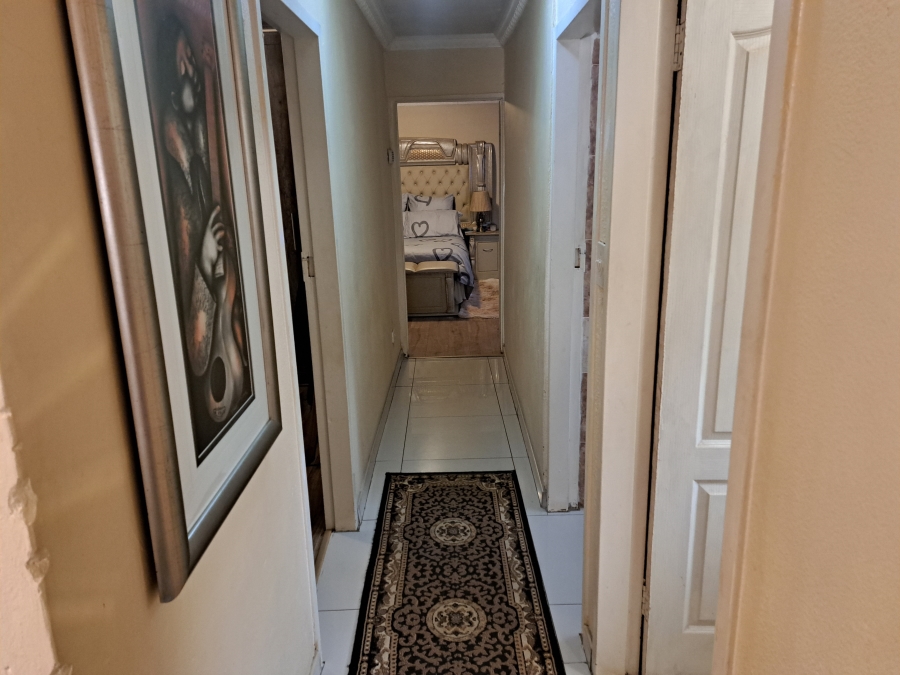 3 Bedroom Property for Sale in Protea Glen Gauteng