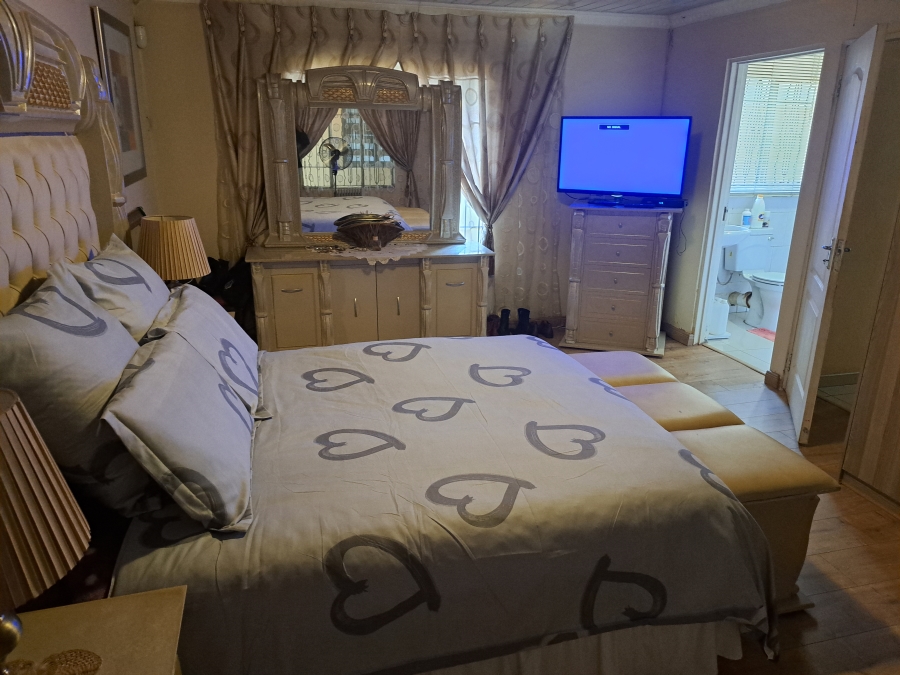 3 Bedroom Property for Sale in Protea Glen Gauteng