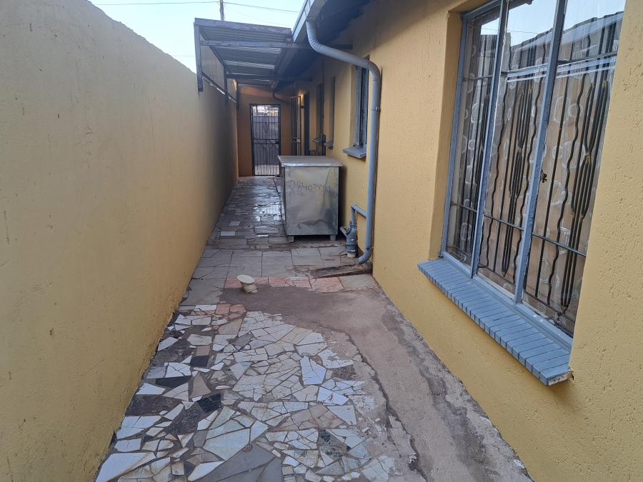 3 Bedroom Property for Sale in Protea Glen Gauteng
