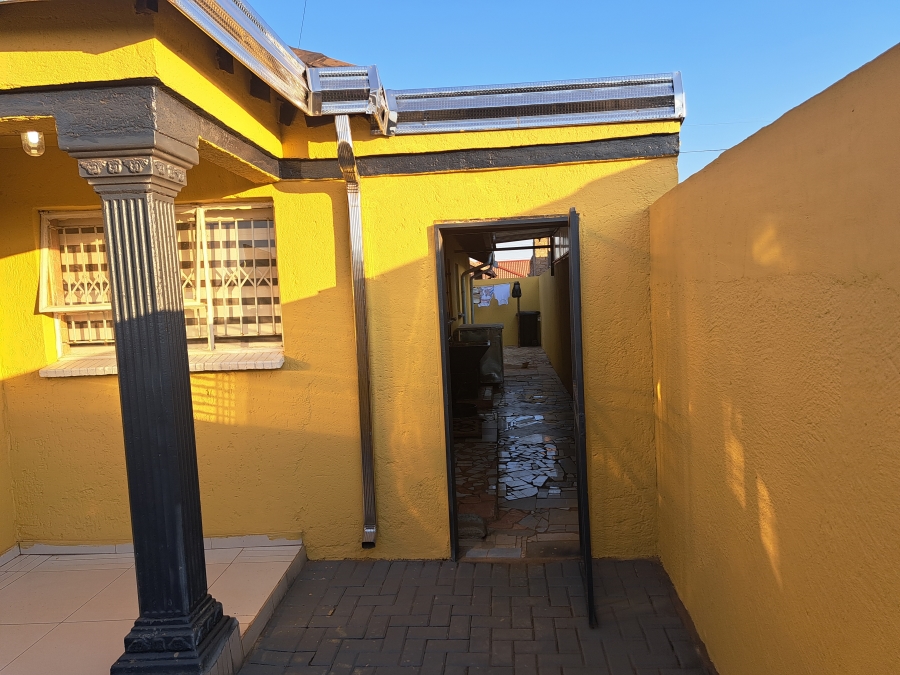 3 Bedroom Property for Sale in Protea Glen Gauteng