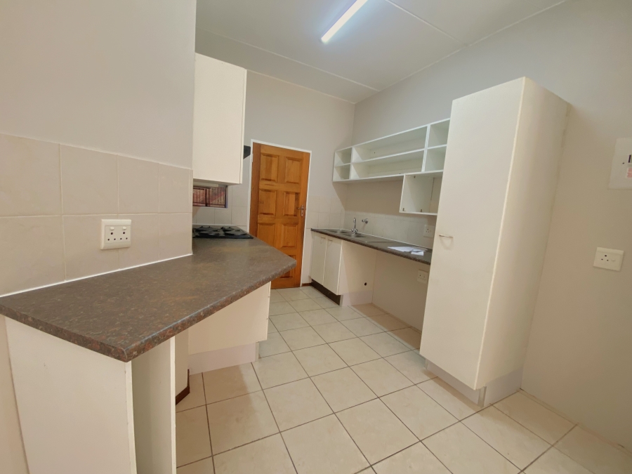 2 Bedroom Property for Sale in Roodekrans Gauteng