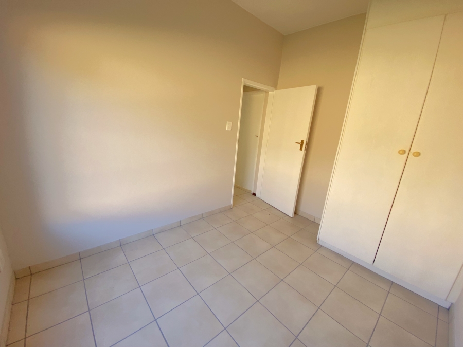 2 Bedroom Property for Sale in Roodekrans Gauteng
