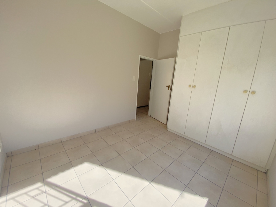 2 Bedroom Property for Sale in Roodekrans Gauteng