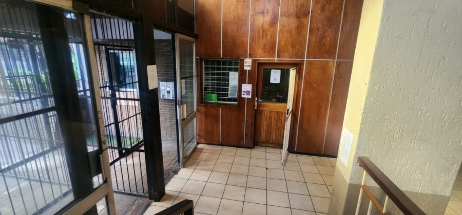 2 Bedroom Property for Sale in Berea Gauteng
