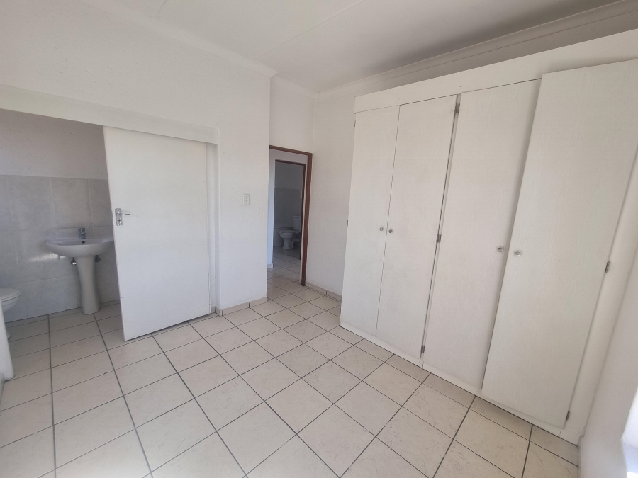 2 Bedroom Property for Sale in Ruimsig Gauteng
