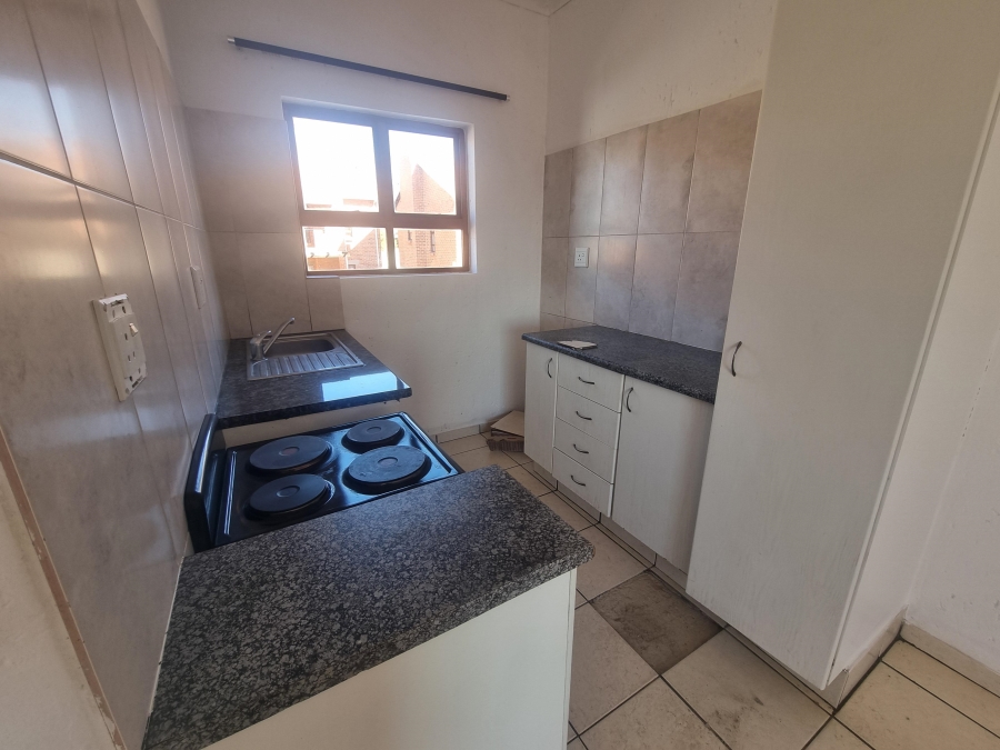 2 Bedroom Property for Sale in Ruimsig Gauteng