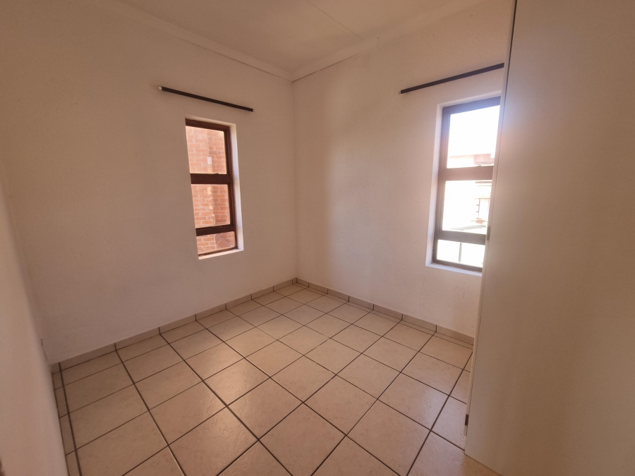2 Bedroom Property for Sale in Ruimsig Gauteng