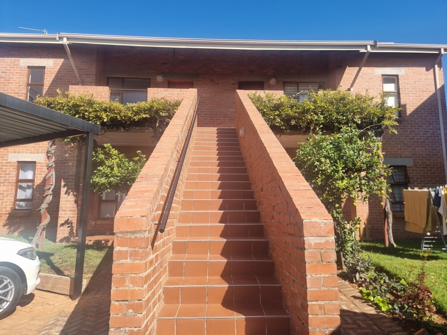 2 Bedroom Property for Sale in Ruimsig Gauteng