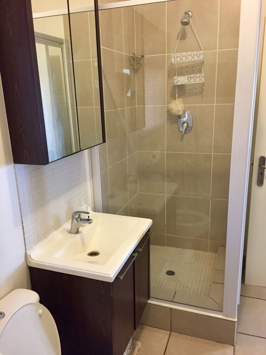 To Let 1 Bedroom Property for Rent in Bryanston Gauteng