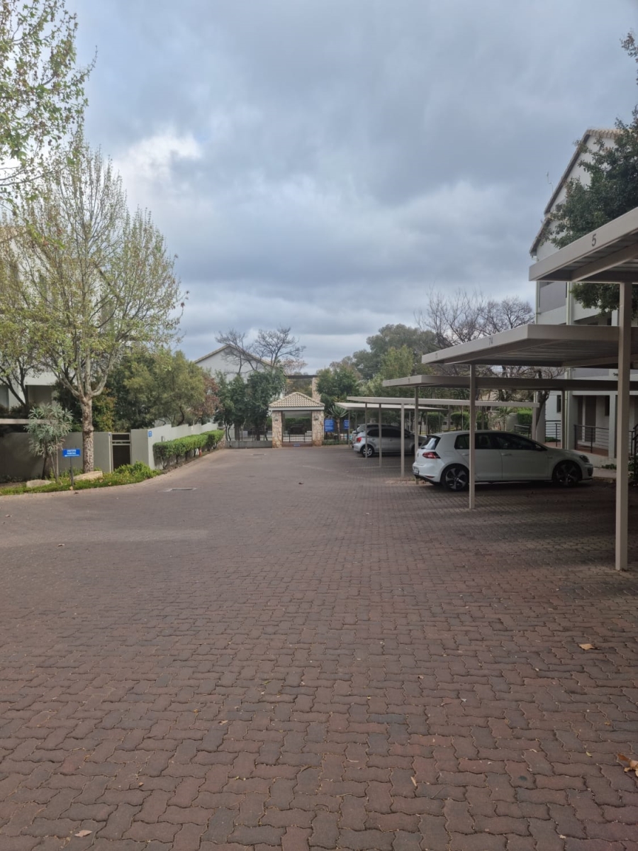 To Let 1 Bedroom Property for Rent in Bryanston Gauteng