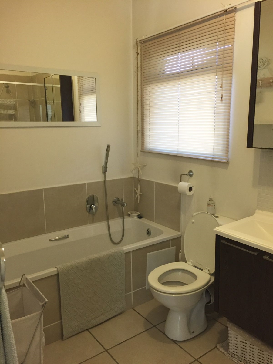 To Let 1 Bedroom Property for Rent in Bryanston Gauteng