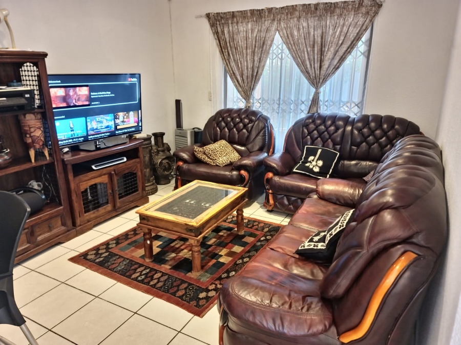 2 Bedroom Property for Sale in Equestria Gauteng