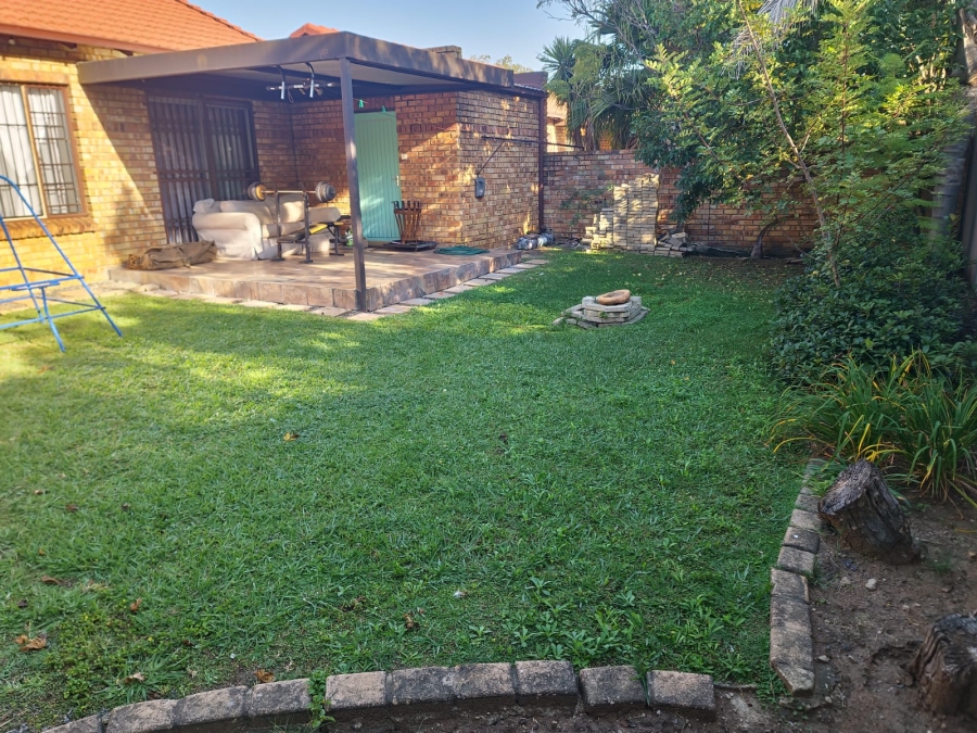 2 Bedroom Property for Sale in Equestria Gauteng