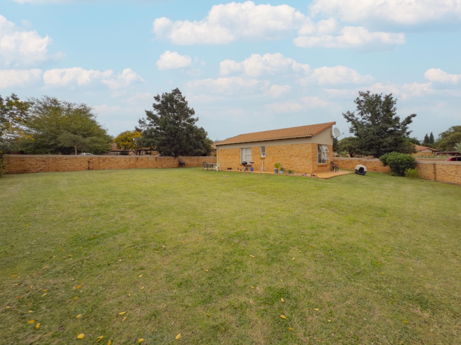 3 Bedroom Property for Sale in Heuwelsig Estate Gauteng
