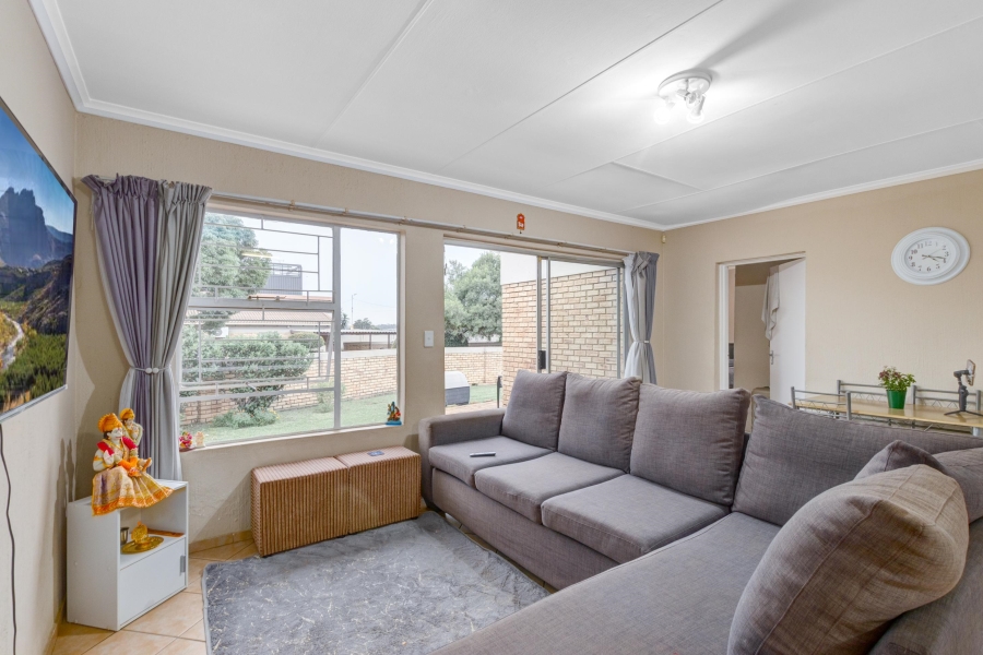 3 Bedroom Property for Sale in Heuwelsig Estate Gauteng