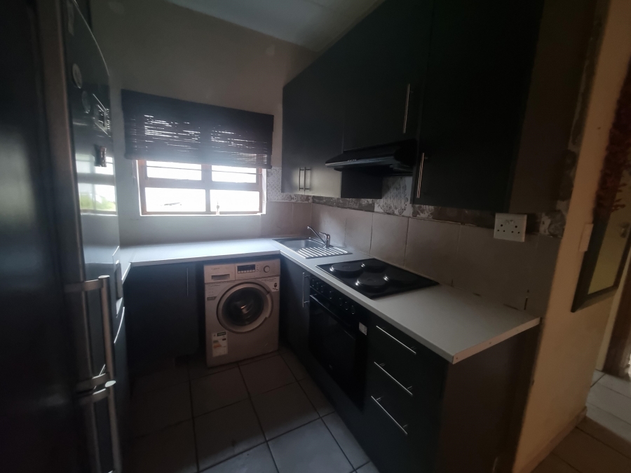 To Let 2 Bedroom Property for Rent in Ruimsig Gauteng
