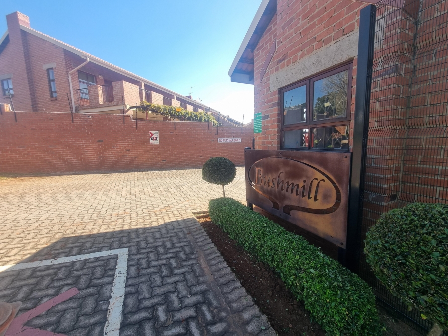 To Let 2 Bedroom Property for Rent in Ruimsig Gauteng