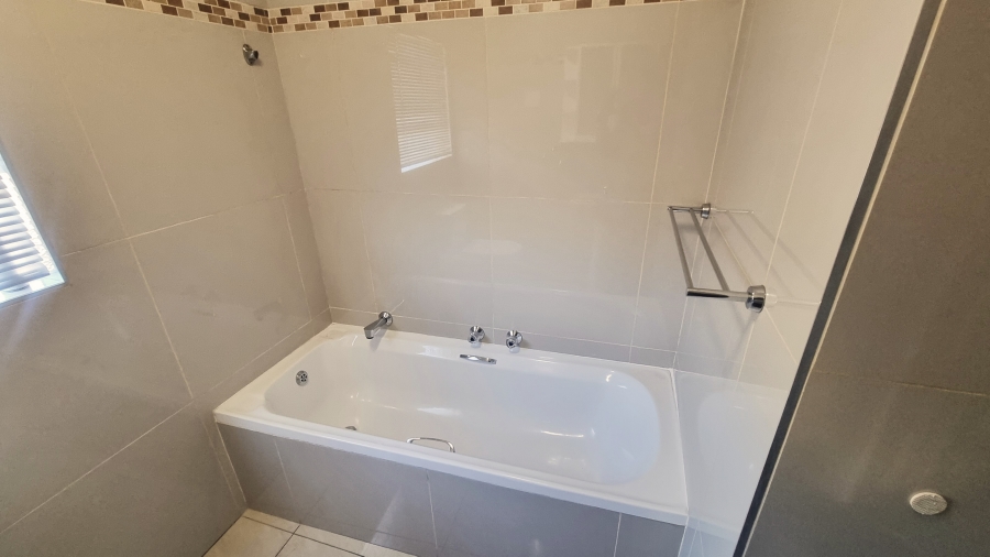 2 Bedroom Property for Sale in Meyersdal Gauteng