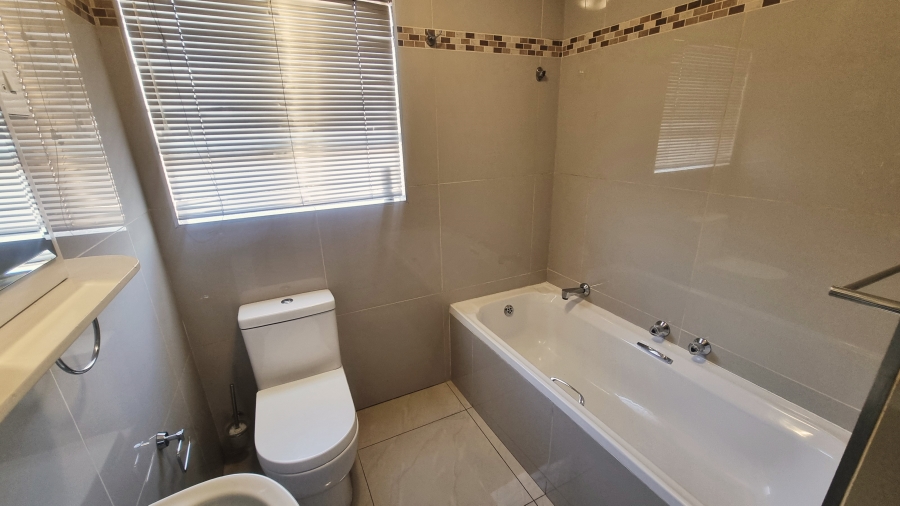2 Bedroom Property for Sale in Meyersdal Gauteng
