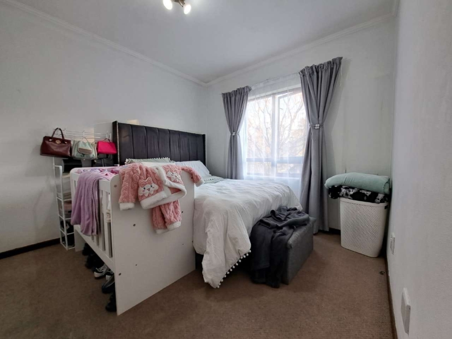 To Let 2 Bedroom Property for Rent in Jackal Creek Golf Estate Gauteng