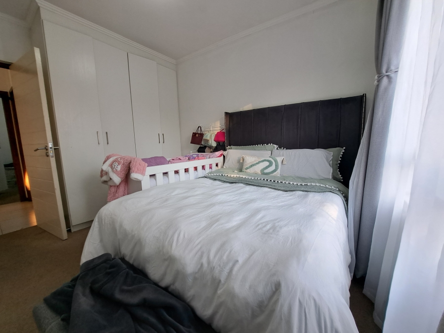 To Let 2 Bedroom Property for Rent in Jackal Creek Golf Estate Gauteng