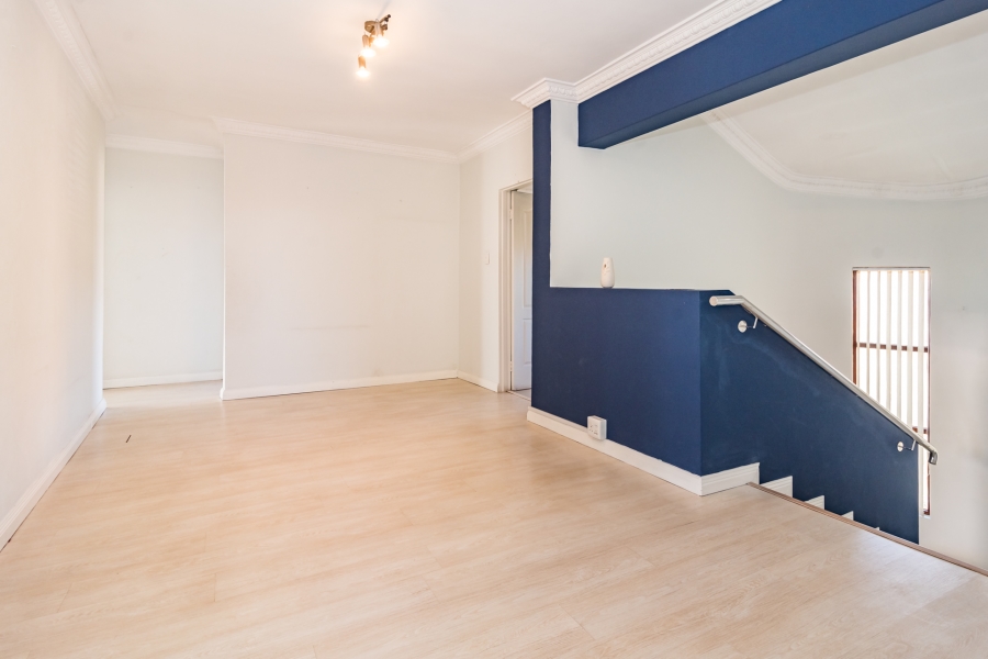 5 Bedroom Property for Sale in Crescent Wood Country Estate Gauteng