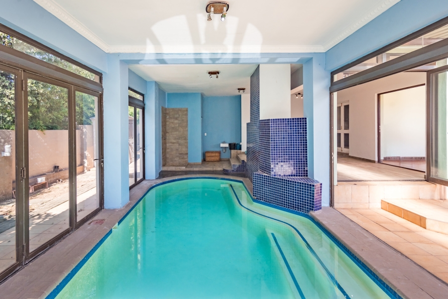 5 Bedroom Property for Sale in Crescent Wood Country Estate Gauteng