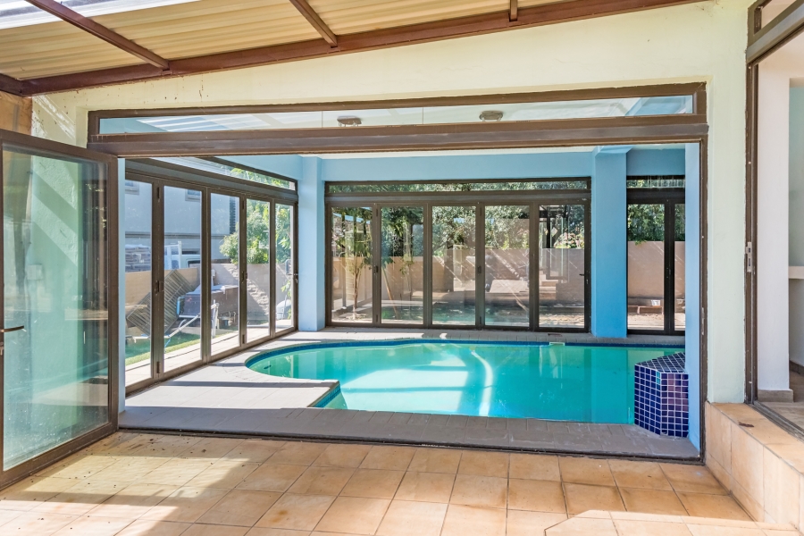 5 Bedroom Property for Sale in Crescent Wood Country Estate Gauteng