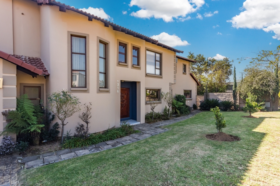 5 Bedroom Property for Sale in Crescent Wood Country Estate Gauteng