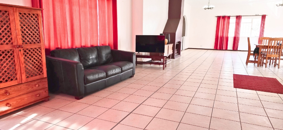 6 Bedroom Property for Sale in Oakdene Gauteng