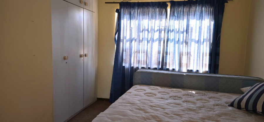 6 Bedroom Property for Sale in Oakdene Gauteng