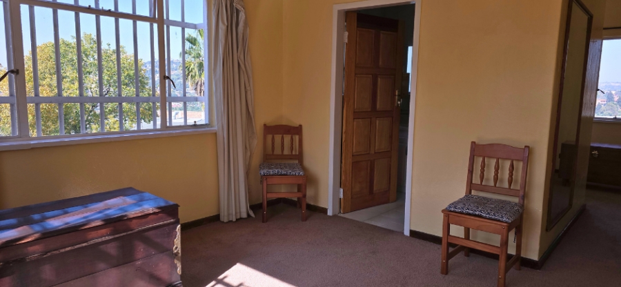 6 Bedroom Property for Sale in Oakdene Gauteng