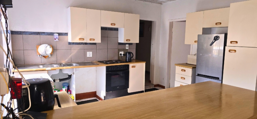 6 Bedroom Property for Sale in Oakdene Gauteng