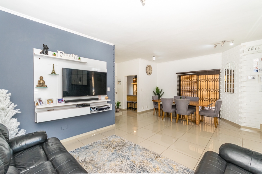 3 Bedroom Property for Sale in Halfway Gardens Gauteng