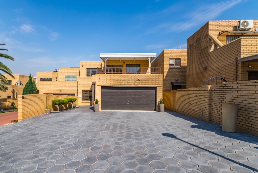 3 Bedroom Property for Sale in Halfway Gardens Gauteng