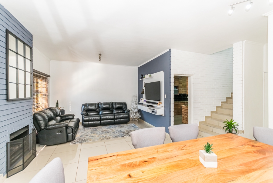 3 Bedroom Property for Sale in Halfway Gardens Gauteng
