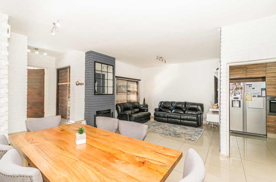 3 Bedroom Property for Sale in Halfway Gardens Gauteng