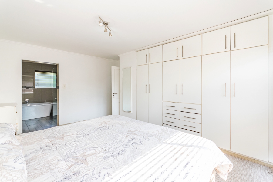 3 Bedroom Property for Sale in Halfway Gardens Gauteng