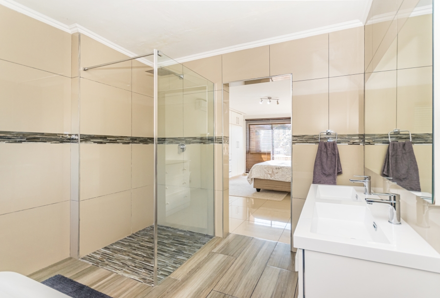 3 Bedroom Property for Sale in Halfway Gardens Gauteng