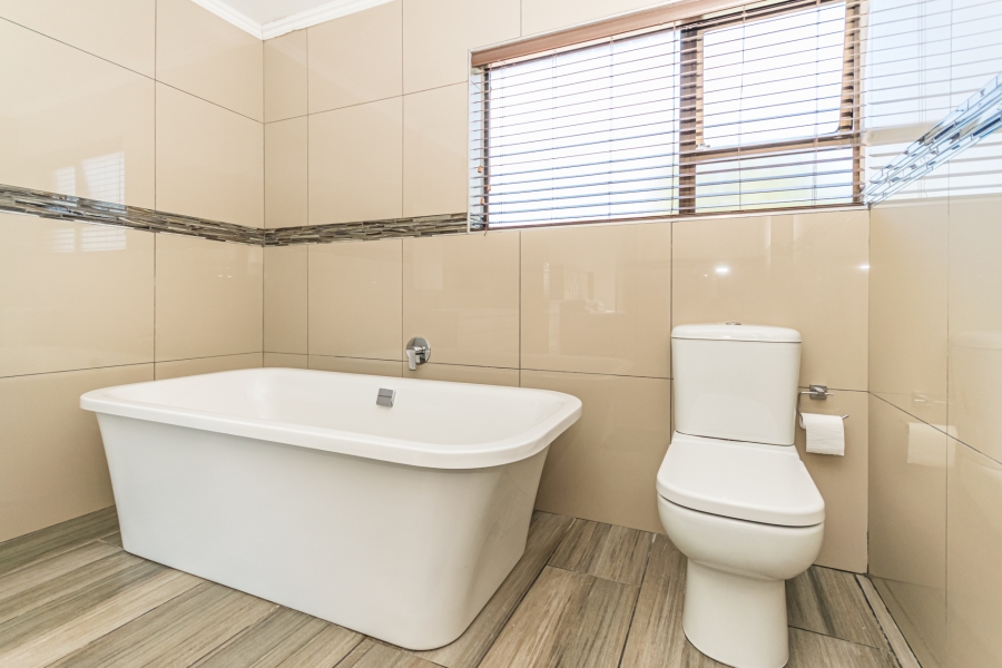 3 Bedroom Property for Sale in Halfway Gardens Gauteng