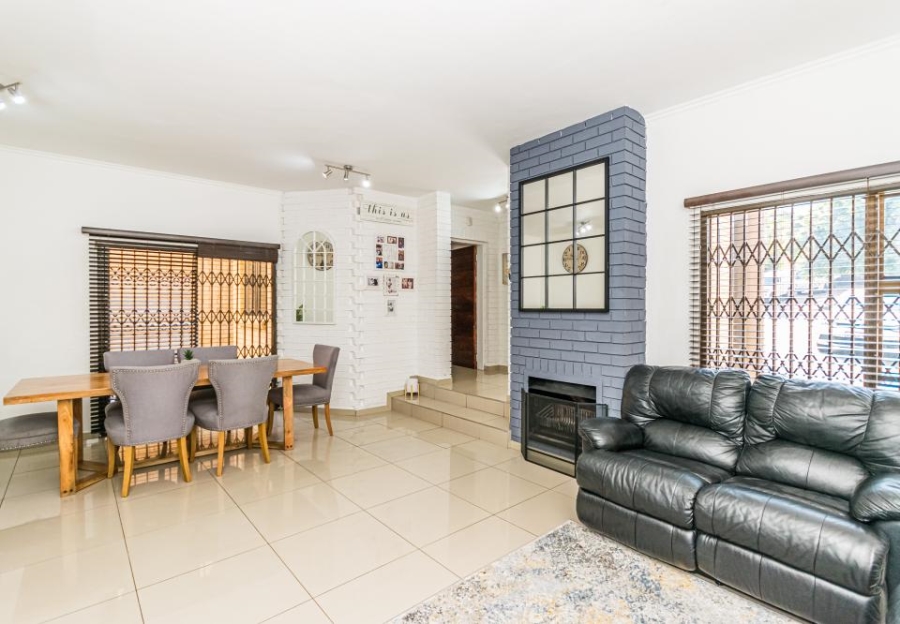 3 Bedroom Property for Sale in Halfway Gardens Gauteng