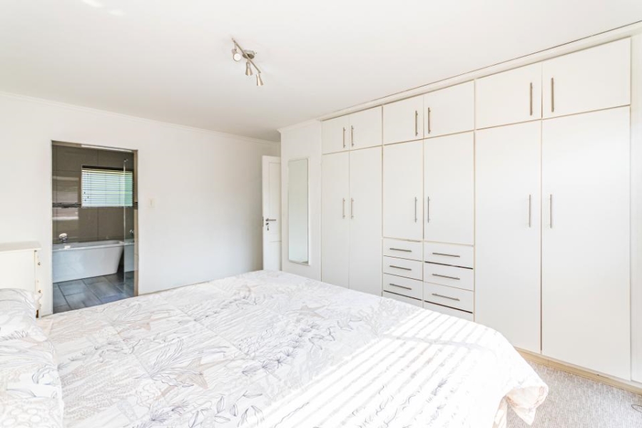 3 Bedroom Property for Sale in Halfway Gardens Gauteng
