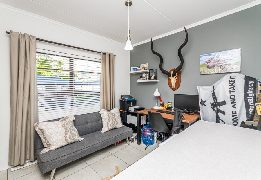 3 Bedroom Property for Sale in Crowthorne AH Gauteng