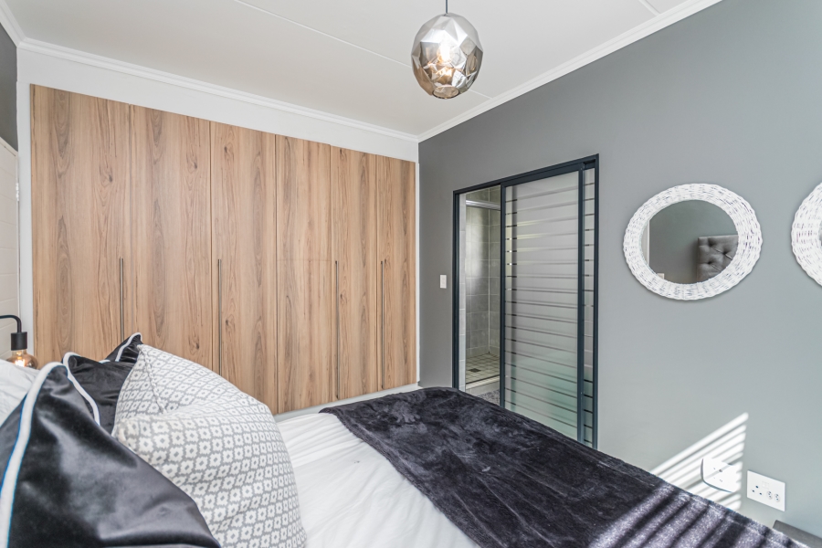 3 Bedroom Property for Sale in Crowthorne AH Gauteng